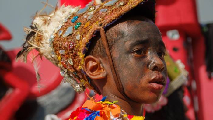 Niños, niñas y jóvenes entre 5 y 22 años darán vida al escenario con coreografías inspiradas en ritmos afros. Niños, niñas y jóvenes entre 5 y 22 años darán vida al escenario con coreografías inspiradas en ritmos afros.