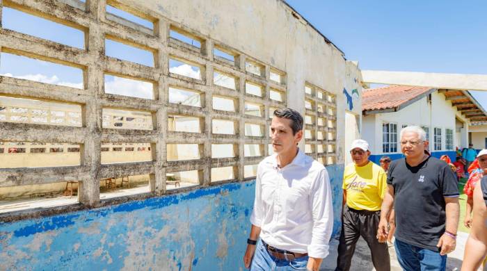 El candidato presidencial, Rómulo Roux y su candidato a la vicepresidencia, José Isabel Blandón. El candidato presidencial, Rómulo Roux y su candidato a la vicepresidencia, José Isabel Blandón.