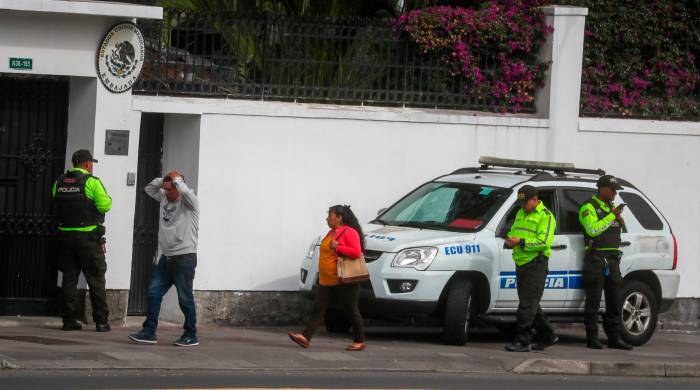 Gobiernos de Latinoamérica apoyan a México tras asalto a su embajada en Quito Gobiernos de Latinoamérica apoyan a México tras asalto a su embajada en Quito