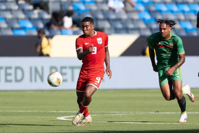 Eduardo Guerrero, jugador de la selección de Panamá durante el partido frente a Guadalupe. Eduardo Guerrero, jugador de la selección de Panamá durante el partido frente a Guadalupe.