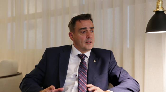 Vergara considera que los gobiernos de Milei y Mulino, ambos conservadores y de derecha, tienen amplia afinidad ideológica. Vergara considera que los gobiernos de Milei y Mulino, ambos conservadores y de derecha, tienen amplia afinidad ideológica.
