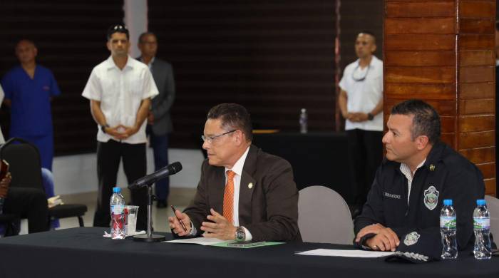 Tanto el ministro de Seguridad Pública, Frank Ábrego, como el director de la Policía Nacional, Jaime Fernández, anunciaron que se realizarán los pagos de las jubilaciones. Tanto el ministro de Seguridad Pública, Frank Ábrego, como el director de la Policía Nacional, Jaime Fernández, anunciaron que se realizarán los pagos de las jubilaciones.