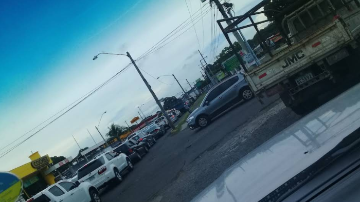 El cierre de la vía se reportó desde anoche a las 9:49 p.m. El cierre de la vía se reportó desde anoche a las 9:49 p.m.