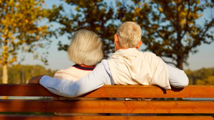 Los jubilados mayores de 50 años migran a diferentes países dependiende de sus necesidades y ofertas económicas y legales para establecerse. Los jubilados mayores de 50 años migran a diferentes países dependiende de sus necesidades y ofertas económicas y legales para establecerse.