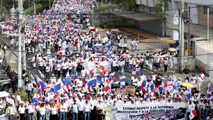 Un asilo y el descontento social Un asilo y el descontento social