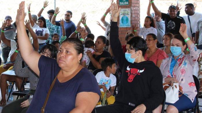 Se aprobaron la construcción de complejos deportivos. Se aprobaron la construcción de complejos deportivos.