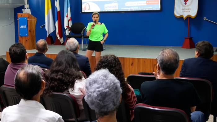 La cineasta Nayra Sanz Fuentes dictó una conferencia sobre el séptimo arte en la Universidad Católica Santa María La Antigua. La cineasta Nayra Sanz Fuentes dictó una conferencia sobre el séptimo arte en la Universidad Católica Santa María La Antigua.