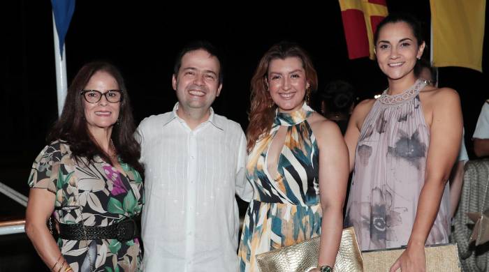 Viviana Moreno, Juan Tamayo, Luz María MejÍa y Marcela Bejarano Viviana Moreno, Juan Tamayo, Luz María MejÍa y Marcela Bejarano