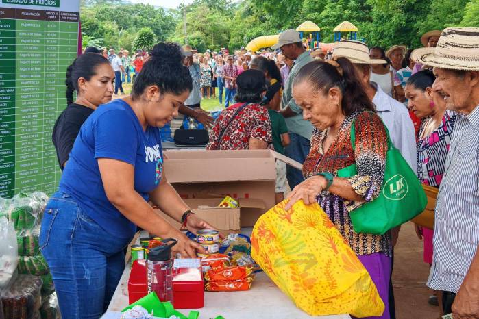 Las agroferias empezarán desde las 8:00 a.m. Las agroferias empezarán desde las 8:00 a.m.