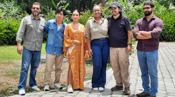 El reparto cuenta con Amir González, William Castro y Susana Morales como principales. El reparto cuenta con Amir González, William Castro y Susana Morales como principales.