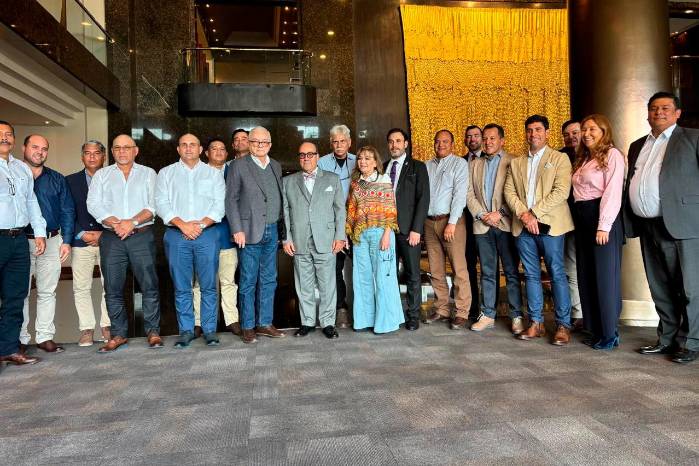 Entre productores y representantes del Gobierno Nacional culmina gira de Colombia, para sellar cooperación técnica. Entre productores y representantes del Gobierno Nacional culmina gira de Colombia, para sellar cooperación técnica.