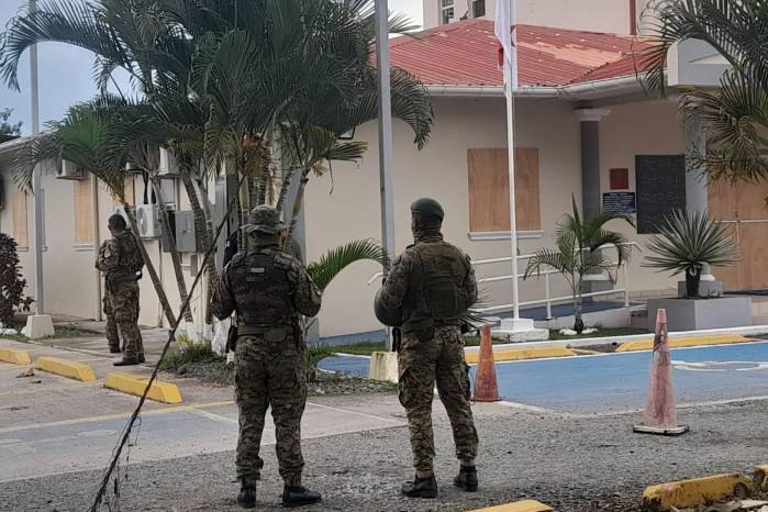Se informó que la audiencia comenzaría a las 10:00 a.m. Se informó que la audiencia comenzaría a las 10:00 a.m.