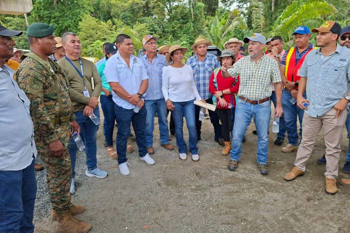 Tanto el Municipio como la Policía Nacional se comprometieron a garantizar que la apertura del puente se realice bajo condiciones seguras y controladas. Tanto el Municipio como la Policía Nacional se comprometieron a garantizar que la apertura del puente se realice bajo condiciones seguras y controladas.
