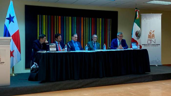 La Biblioteca Nacional fue el escenario de presentación. La Biblioteca Nacional fue el escenario de presentación.