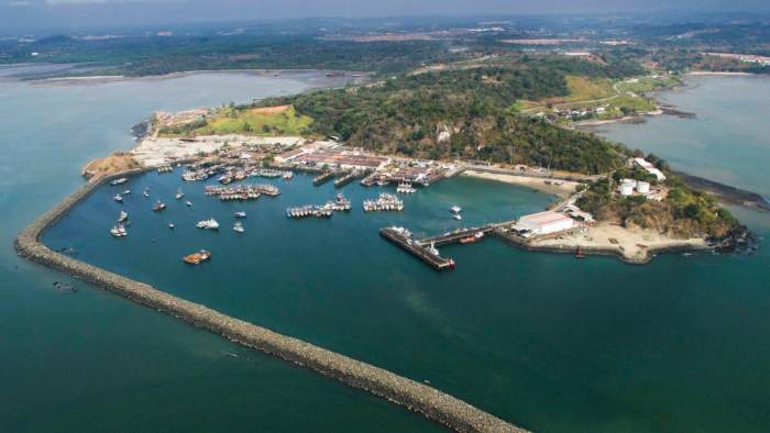 El astillero del puerto de Vacamonte no está operando. El astillero del puerto de Vacamonte no está operando.