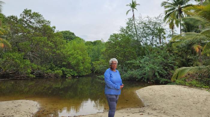 La Dra. Miryam Venegas lidera el estudio sobre ecología, hábitat y genética poblacional del cocodrilo americano.