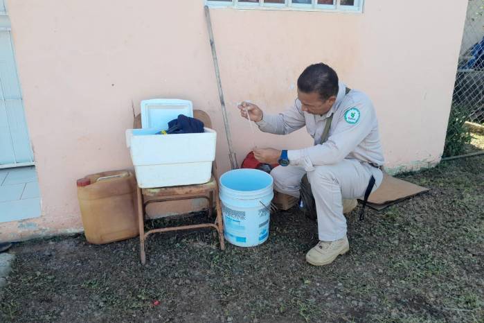 Técnicos del Minsa realizan monitoreo sobre el registro de casos de influenza, infecciones respiratorias agudas, Zika, Dengue, por mencionar algunos. Técnicos del Minsa realizan monitoreo sobre el registro de casos de influenza, infecciones respiratorias agudas, Zika, Dengue, por mencionar algunos.