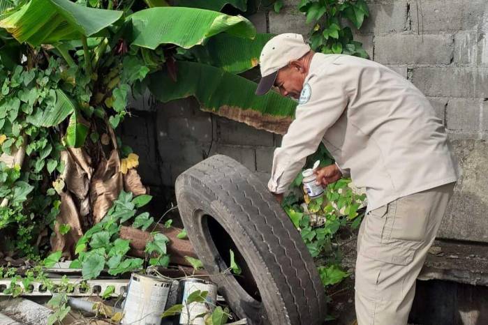 El Minsa reitera la participación ciudadana para la eliminación de todos los criaderos del mosquito, alrededor y dentro de las viviendas. El Minsa reitera la participación ciudadana para la eliminación de todos los criaderos del mosquito, alrededor y dentro de las viviendas.