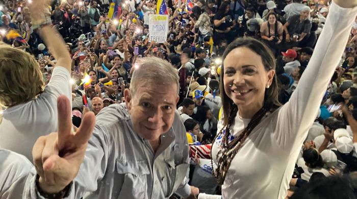 Cierre de campaña del candidato de la oposición Edmundo González Urrutia, en la que participó la dirigente María Corina Machado. Cierre de campaña del candidato de la oposición Edmundo González Urrutia, en la que participó la dirigente María Corina Machado.