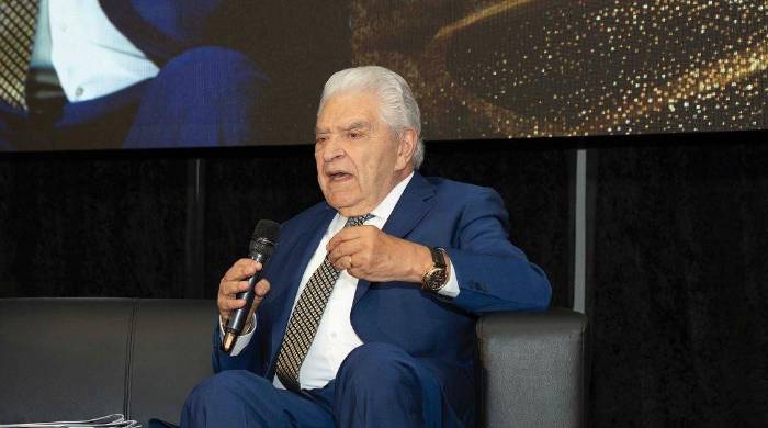 Don Francisco es creador de contenido digital a sus 83 años de edad. Don Francisco es creador de contenido digital a sus 83 años de edad.