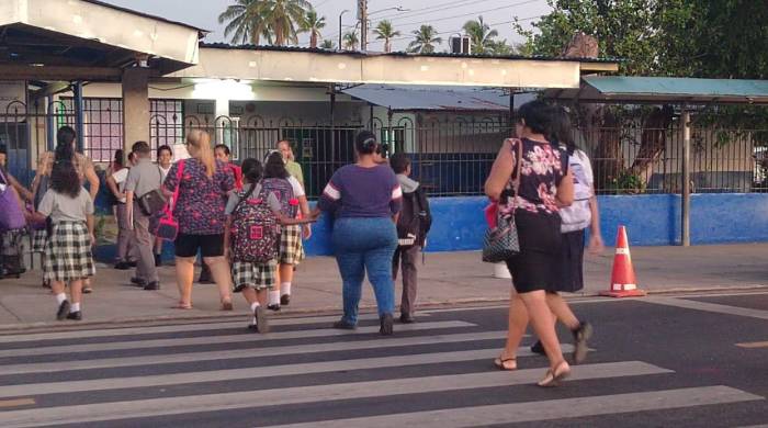 El epicentro del sismo fue a 10 kilómetros al sureste de la ciudad de Puerto Armuelles. El epicentro del sismo fue a 10 kilómetros al sureste de la ciudad de Puerto Armuelles.