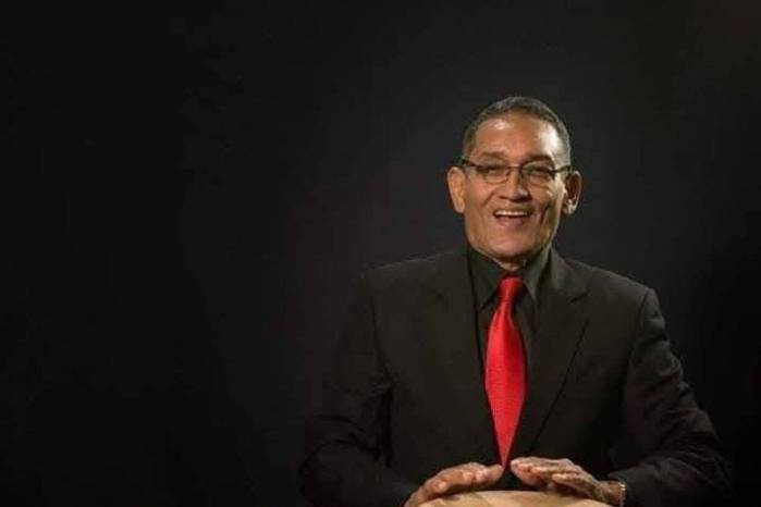 Marcos Barraza, cantante y musico panameño. Marcos Barraza, cantante y musico panameño.