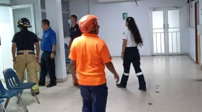 Equipos de los departamentos de Ingeniería y Arquitectura del Meduca y de la Universidad Tecnológica de Panamá son los encargados de realizar las inspecciones. Equipos de los departamentos de Ingeniería y Arquitectura del Meduca y de la Universidad Tecnológica de Panamá son los encargados de realizar las inspecciones.