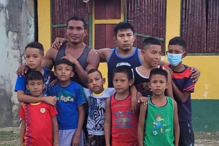 Jiménez ha llevado también su programa de lucha olímpica a las comunidades gunas de Veracruz, en Panamá Oeste, y Darién. Jiménez ha llevado también su programa de lucha olímpica a las comunidades gunas de Veracruz, en Panamá Oeste, y Darién.