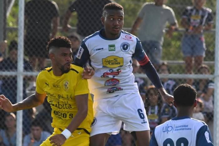 El Veraguas United y Herrera FC durante un partido de la LPF. El Veraguas United y Herrera FC durante un partido de la LPF.