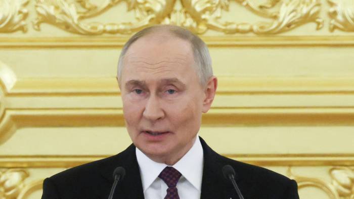 ‘Confío en que el diálogo constructivo y la cooperación establecida entre Rusia y el Vaticano siguen desarrollándose sobre la base de los valores cristianos que nos unen’, dijo Vladimir Putin. ‘Confío en que el diálogo constructivo y la cooperación establecida entre Rusia y el Vaticano siguen desarrollándose sobre la base de los valores cristianos que nos unen’, dijo Vladimir Putin.