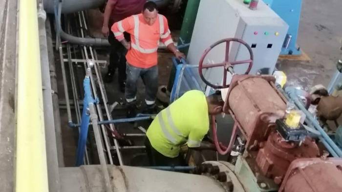 Trabajadores del Idaan en el área. Trabajadores del Idaan en el área.