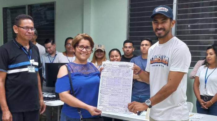 Luego de una revisión finalmente se logró definir al nuevo alcalde de Santiago.