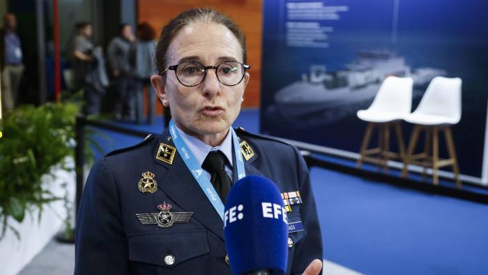 MADRID, 13/05/2025.- La general de Brigada Loreto Gutiérrez Hurtado, directora del Departamento de Seguridad Nacional, durante una entrevista con la Agencia Efe en la tercera y última jornada la Feria Internacional de Defensa y Seguridad de España (FEINDEF) 2025, en el recinto de Ifema, en Madrid, este miércoles. MADRID, 13/05/2025.- La general de Brigada Loreto Gutiérrez Hurtado, directora del Departamento de Seguridad Nacional, durante una entrevista con la Agencia Efe en la tercera y última jornada la Feria Internacional de Defensa y Seguridad de España (FEINDEF) 2025, en el recinto de Ifema, en Madrid, este miércoles.