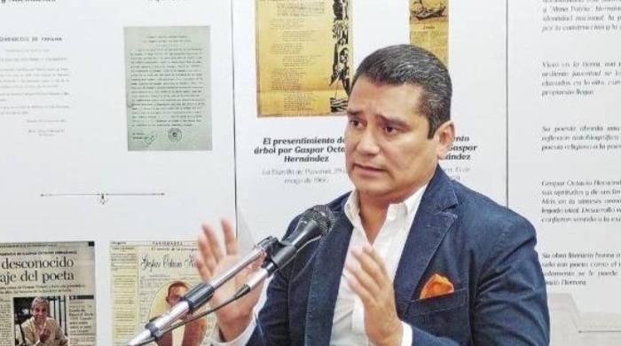 Rodríguez es un ingeniero electrónico de 53 años. Rodríguez es un ingeniero electrónico de 53 años.