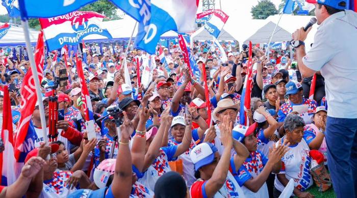 Carrizo realizó una concentración en Changuinola, a la que acudieron más de 15 mil personas. Carrizo realizó una concentración en Changuinola, a la que acudieron más de 15 mil personas.