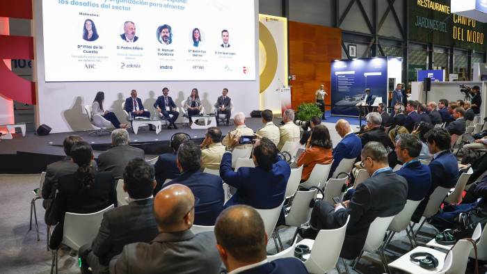 Mesa redonda Retos de la industria de defensa en España: cooperación y organización para afrontar los desafíos del sector, durante la segunda jornada la Feria Internacional de Defensa y Seguridad de España. Mesa redonda Retos de la industria de defensa en España: cooperación y organización para afrontar los desafíos del sector, durante la segunda jornada la Feria Internacional de Defensa y Seguridad de España.