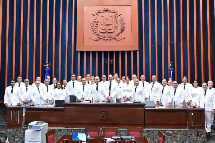 Integrantes del Congreso de República Dominicana instalado este viernes, 16 de agosto, previo a la toma de posesión en esta misma jornada del presidente del país, Luis Abinader, para su segundo y último mandato. Integrantes del Congreso de República Dominicana instalado este viernes, 16 de agosto, previo a la toma de posesión en esta misma jornada del presidente del país, Luis Abinader, para su segundo y último mandato.