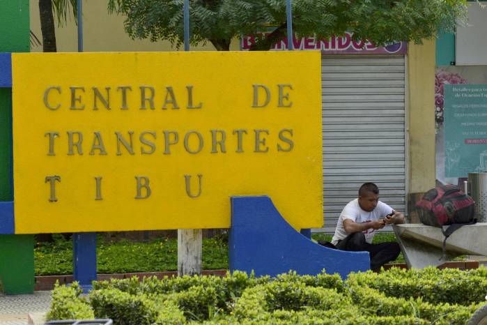 Un hombre desplazado de los recientes enfrentamientos entre grupos armados. Un hombre desplazado de los recientes enfrentamientos entre grupos armados.