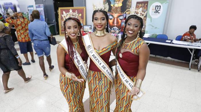 La reina Afro panameña Dashira Wickham y sus princesas: Britney Rodríguez y Betzayra Rujano. La reina Afro panameña Dashira Wickham y sus princesas: Britney Rodríguez y Betzayra Rujano.