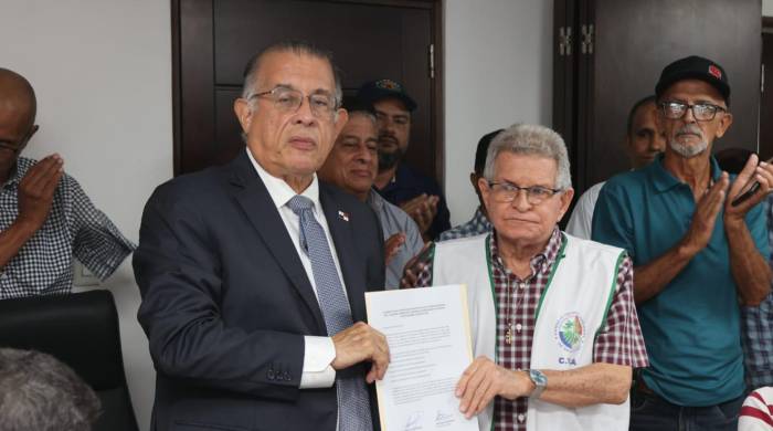 El MIDA y profesionales de las Ciencias Agropecuarias acuerdan incremento salarial El MIDA y profesionales de las Ciencias Agropecuarias acuerdan incremento salarial