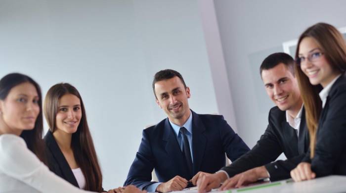 El trabajo en equipo hace el sueño realidad. El trabajo en equipo hace el sueño realidad.