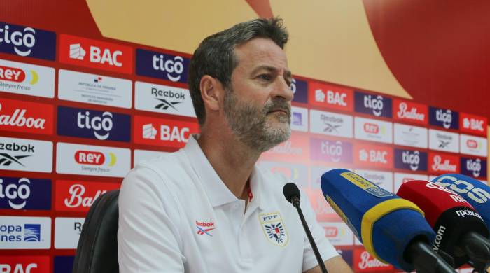 El seleccionador nacional del equipo masculino de fútbol del Panamá, el hispano-danés Thomas Christiansen, fue registrado este martes, 21 de mayo, durante rueda de prensa, en Ciudad de Panamá. El seleccionador nacional del equipo masculino de fútbol del Panamá, el hispano-danés Thomas Christiansen, fue registrado este martes, 21 de mayo, durante rueda de prensa, en Ciudad de Panamá.