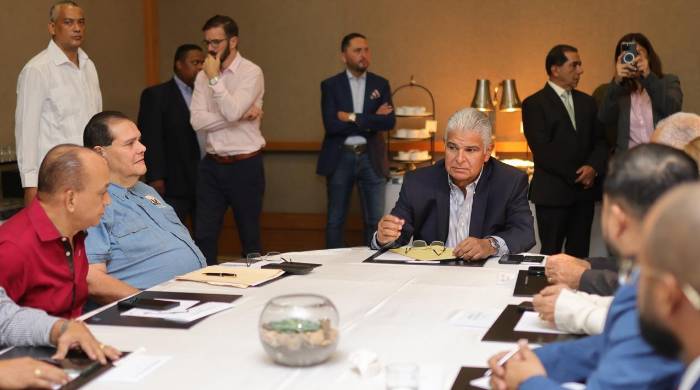 El presidente electo de Panamá se reunió con los diputados de la bancada de RM. El presidente electo de Panamá se reunió con los diputados de la bancada de RM.