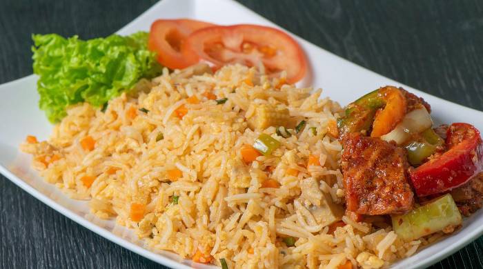 El arroz se ha mantenido en la comida diaria del panameño, ya que lo consideran como un plato básico en el hogar. El arroz se ha mantenido en la comida diaria del panameño, ya que lo consideran como un plato básico en el hogar.
