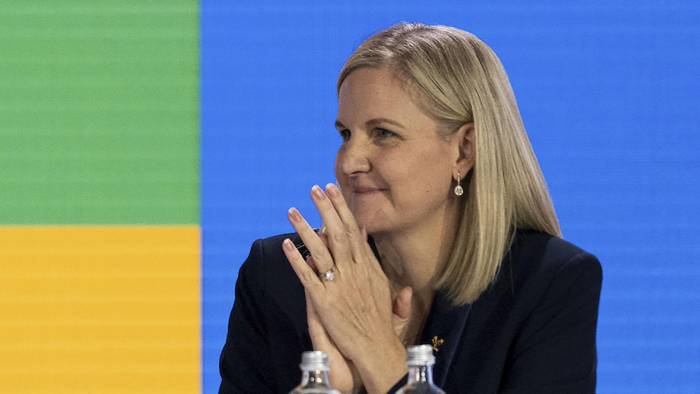 La zimbabuense Kirsty Coventry, durante la sesión de hoy del COI en la que ha sido elegida presidenta del Comité Olímpico Internacional (COI). La zimbabuense Kirsty Coventry, durante la sesión de hoy del COI en la que ha sido elegida presidenta del Comité Olímpico Internacional (COI).