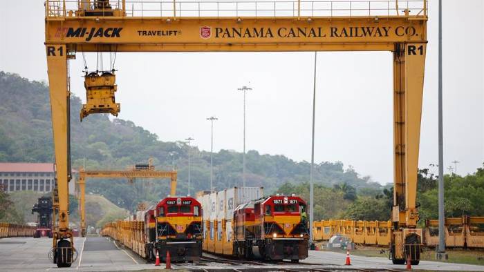 Maersk Lines, la naviera que busca comprar el ferrocarril, es el principal usuario del Puerto de Balboa. Maersk Lines, la naviera que busca comprar el ferrocarril, es el principal usuario del Puerto de Balboa.