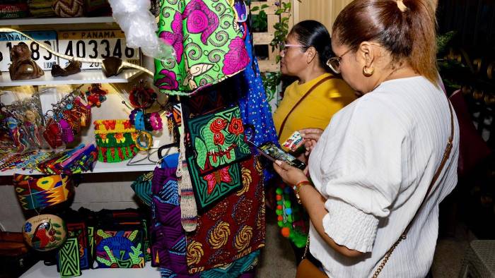 Artesanos panameños crean centro cultural en Amador Artesanos panameños crean centro cultural en Amador