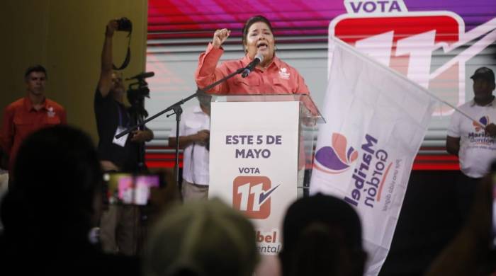 Maribel Gordón, candidata a la Presidencia por la libre postulación, durante su cierre de campaña.