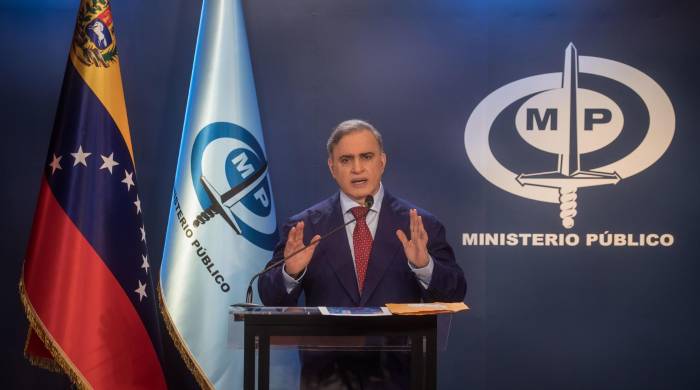 El fiscal general de Venezuela, Tarek William Saab, fue registrado este viernes, 26 de enero, durante una rueda de prensa, en la sede principal del Ministerio Publico, en la ciudad de Caracas. El fiscal general de Venezuela, Tarek William Saab, fue registrado este viernes, 26 de enero, durante una rueda de prensa, en la sede principal del Ministerio Publico, en la ciudad de Caracas.