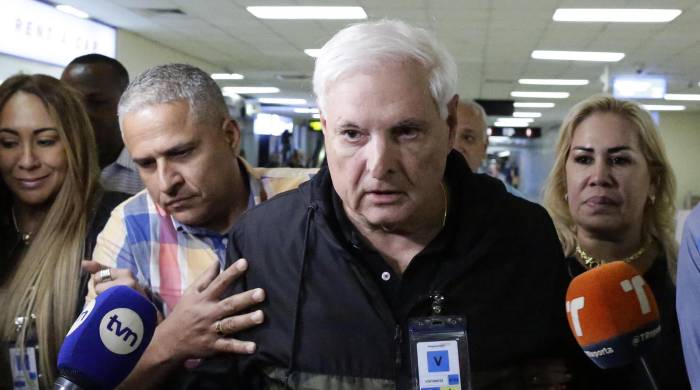 Fotografía de archivo del expresidente panameño Ricardo Martinelli en el Aeropuerto Internacional de Tocumen, el 25 de enero de 2023, en la ciudad de Panamá. Fotografía de archivo del expresidente panameño Ricardo Martinelli en el Aeropuerto Internacional de Tocumen, el 25 de enero de 2023, en la ciudad de Panamá.